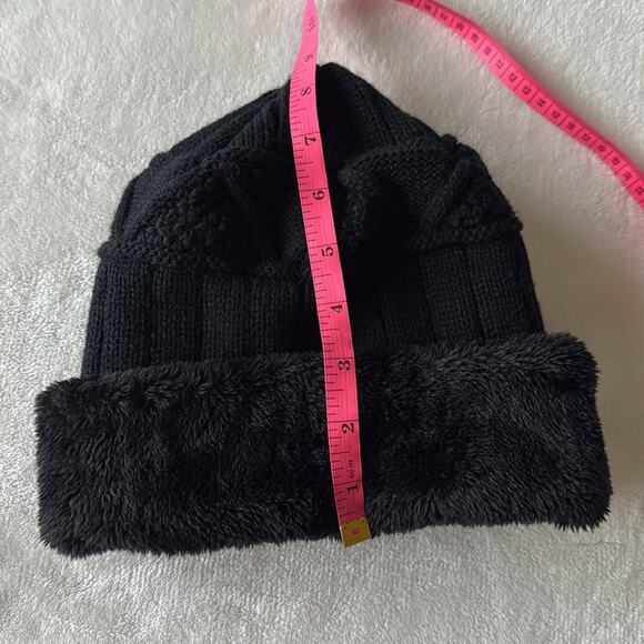 Black faux fur trim beanie hat - Picture 4 of 4